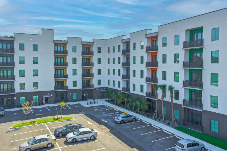 Exterior view of Lofts on Lemon